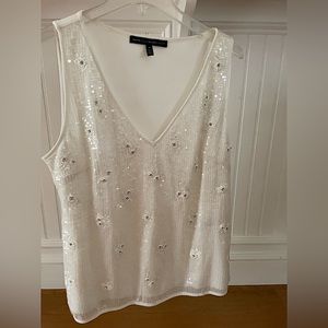 White House Black Market shimmery and beaded sleeveless blouse women’s size M